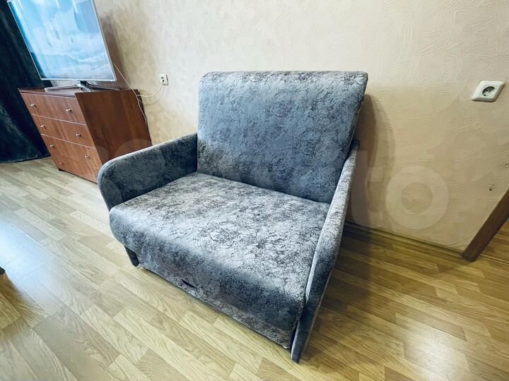 1-к. квартира, 43 м², 1/10 эт.