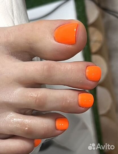 Модель на педикюр