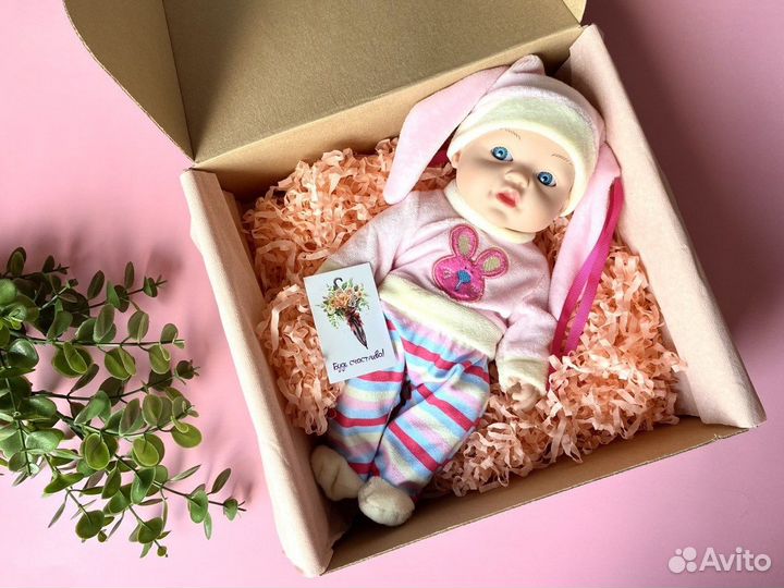 Кукла в подарок девочке