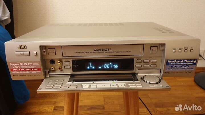 Видеомагнитофон JVC HR-S9700EU