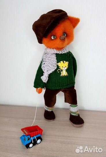 Интерьерная вязанная игрушка