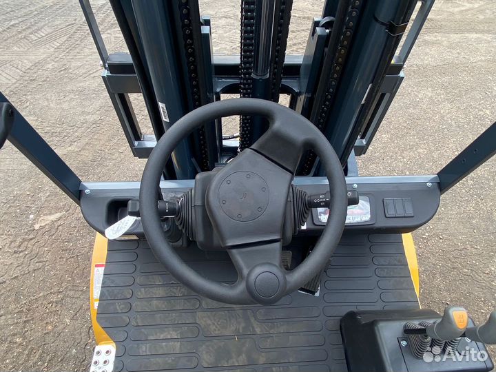 Вилочный погрузчик CHL CPD30, 2023