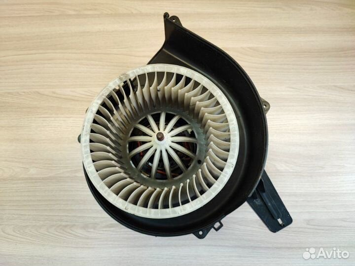 Мотор печки Volkswagen Polo