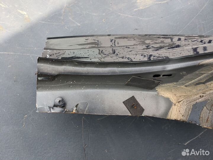 Зад Лев арка Focus 3