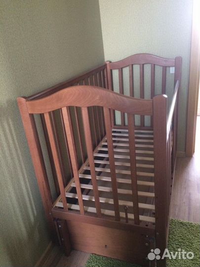 Детская кроватка