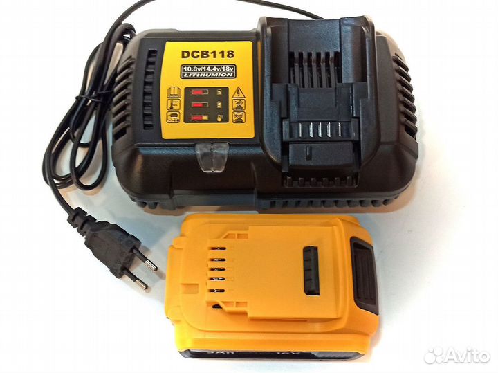 Li-Ion Батарея девольт 18В 5 Ah + Зарядка