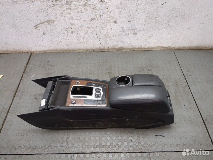 Консоль салона Audi Q7, 2013