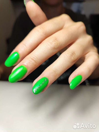 Модель на маникюр, наращивание