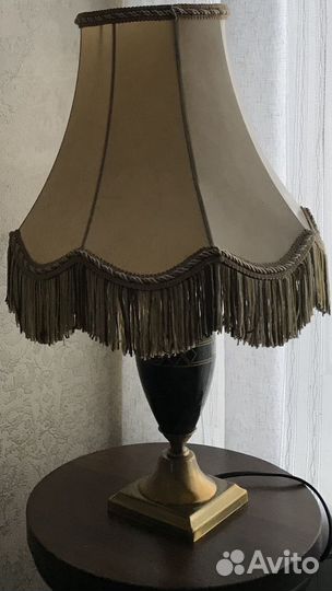 Лампа настольная