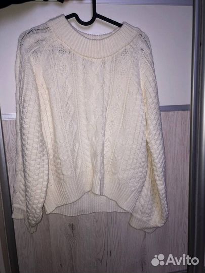 Свитер женский