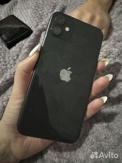 iPhone 11, 64 ГБ