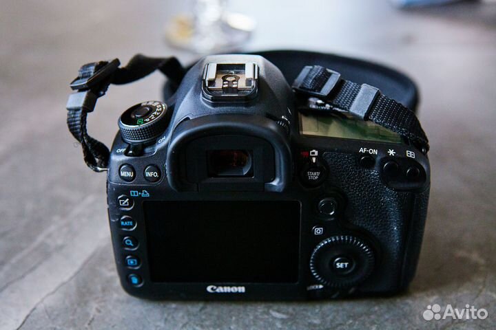 Фотоаппарат canon 5d mark iii body