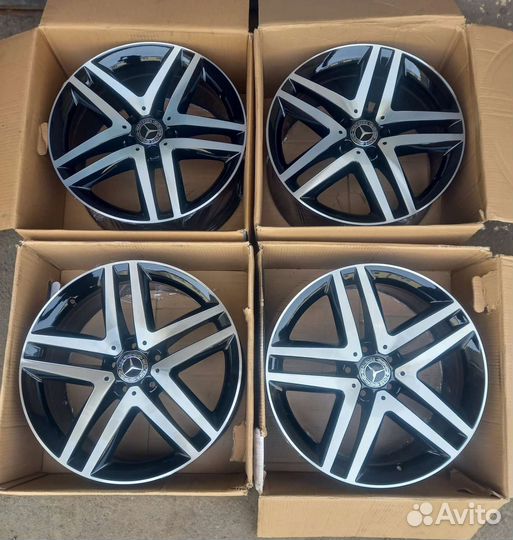 Комплект оригинал на Mercedes V class 447 R19