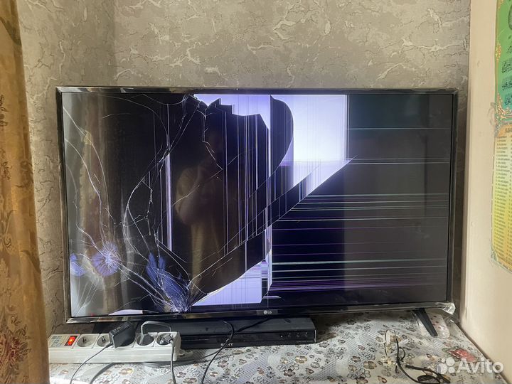 Телевизор на Запчасти SMART tv