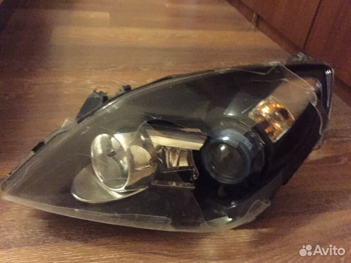 На Опель вектра Опс или с левая фара би ксенон