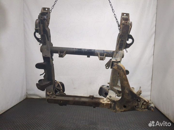 Балка подвески передняя Mitsubishi Pajero, 1992