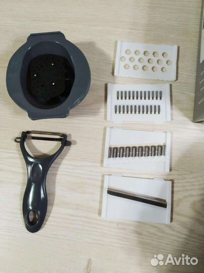 Многофункциональная терка-овощерезка с контейнером