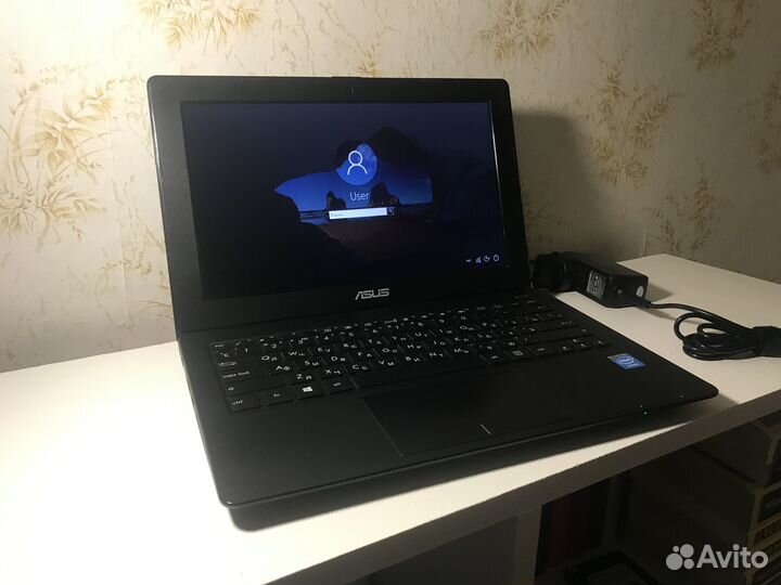 Нетбук asus X200MA