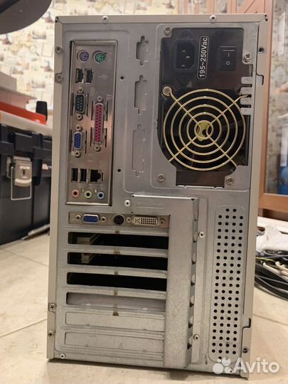 Компьютерный системный блок Celeron 2.4