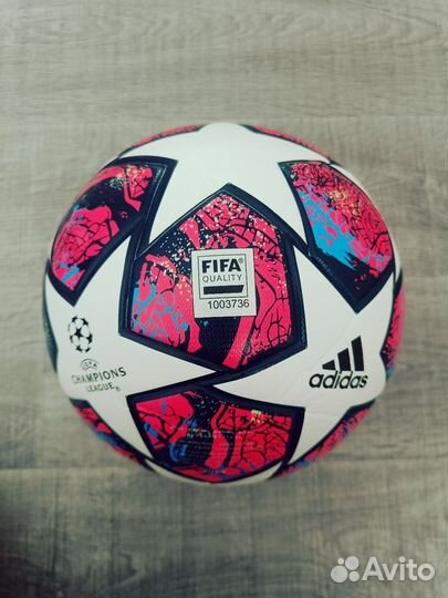 Футбольный мяч adidas лига чемпионов оригинал