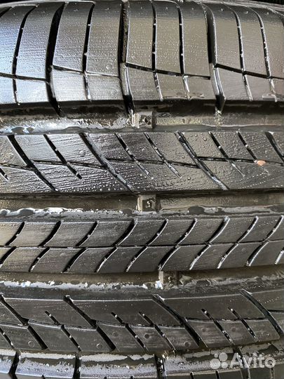 Hankook Dynapro HP2 RA33 215/65 R16