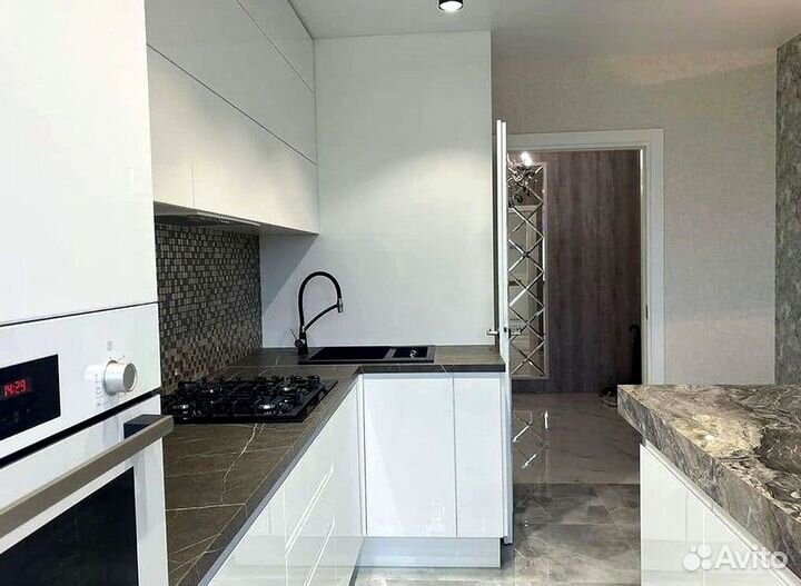 Кухонный гарнитур с доп функционалом