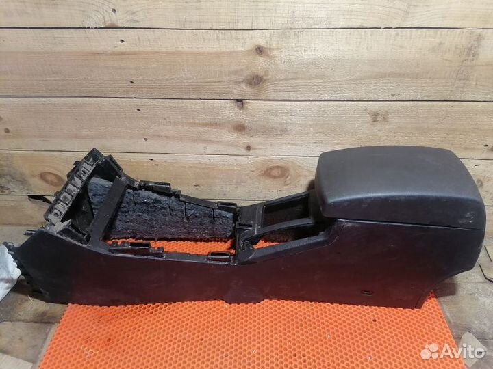 Консоль центральная (тоннель) Lifan X 60