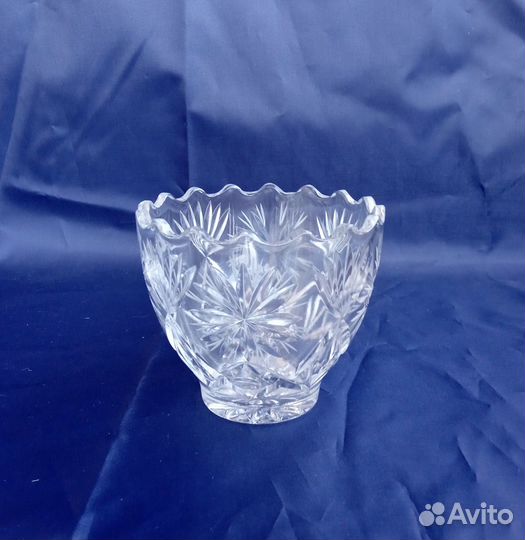 Салатницы хрустальные, разные