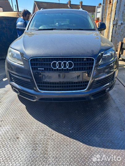Ноускат в сборе бампер передний Audi Q7 джип