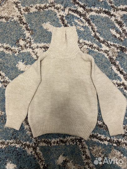 Свитер на девочку