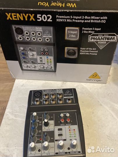 Микшерный пульт Behringer Xenyx 502