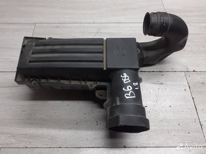 Корпус воздушного фильтра VAG