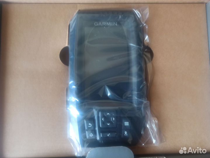 Эхолот Garmin striker vivid 4cv с датчиком gt20 tm
