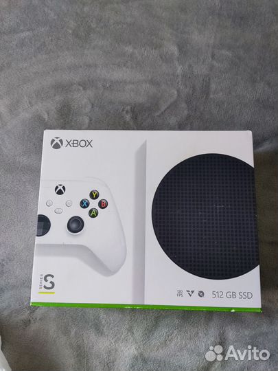 Xbox series s состояние новое+ 400 игр в подарок