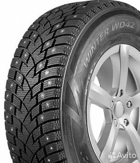 Delinte Winter WD42 215/65 R17 103T