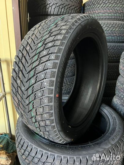 Grenlander Icedefensor Stud II 215/60 R17 100T