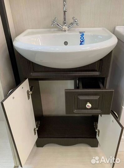 Тумба с раковиной