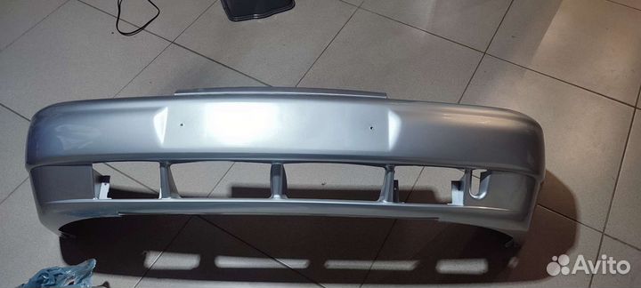 Продам бампер ваз 2110