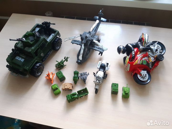 Игрушки для мальчика пакетом