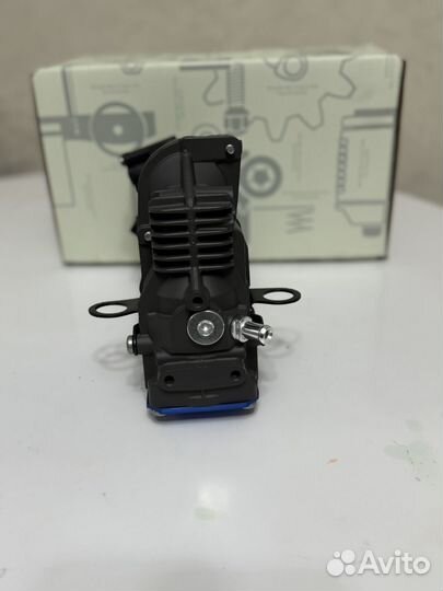 Компрессор пневмоподвески Mercedes w221