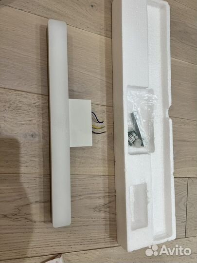 Лампа настенная