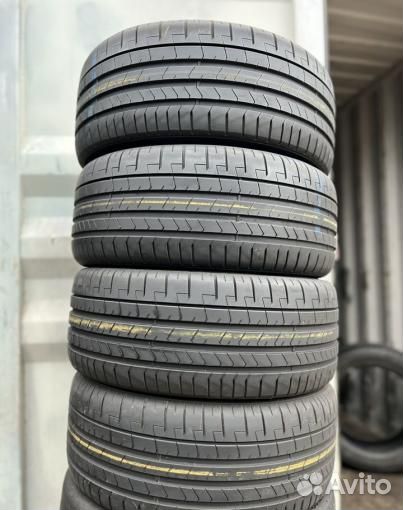 Pirelli P Zero PZ4 235/50 R19