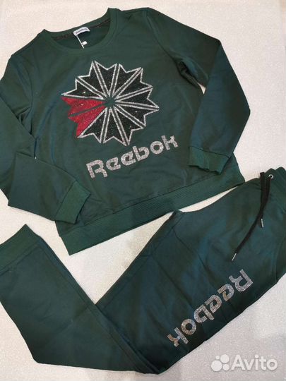 Спортивный костюм reebok новый