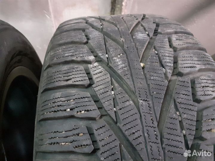 Колеса на Мерседес 255/55/ r18 Nokian зима