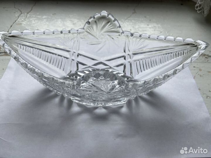 Хрустальные вазы конфетницы