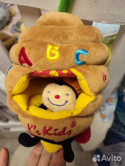 Музыкальная развивающая игрушка пчёлка в улье