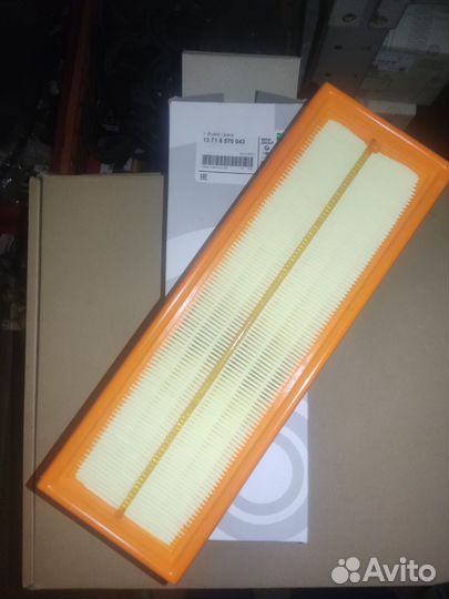 Фильтр воздушный 13718570043 BMW