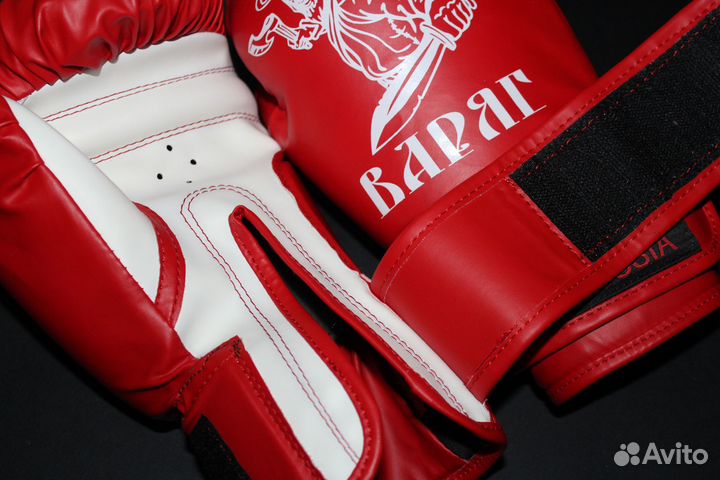 Боксерские перчатки новые 8 oz