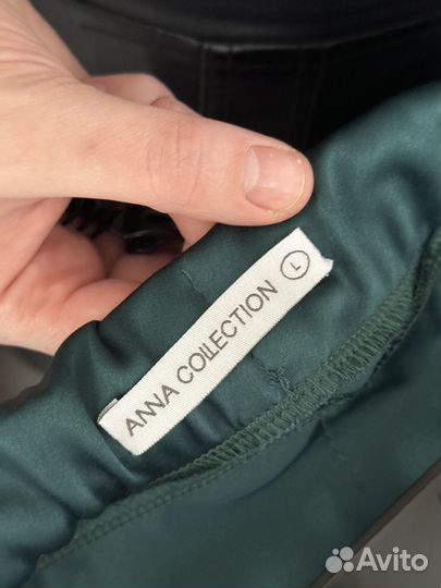 Атласная юбка миди