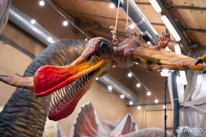 Фигура динозавра подвесная